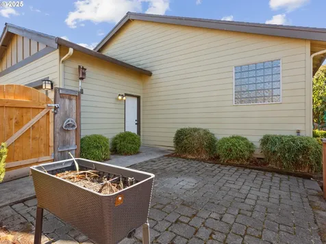 18 NW 24th Street Battle Ground WA 98604