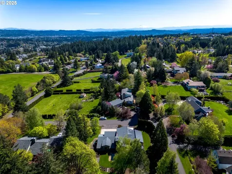 19245 SW Heightsview Drive Beaverton OR 97007