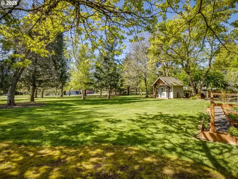 19245 SW Heightsview Drive Beaverton OR 97007