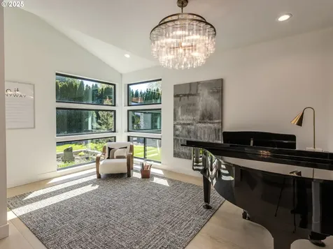 19245 SW Heightsview Drive Beaverton OR 97007