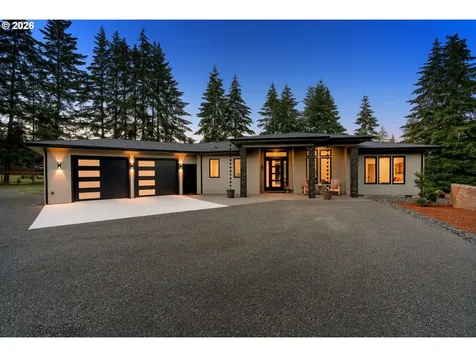 12 Corner Road Underwood WA 98651