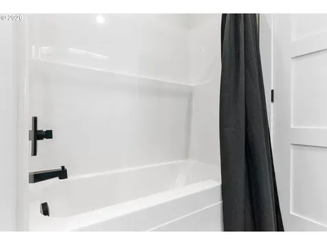 12 Corner Road Underwood WA 98651