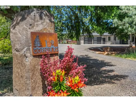 12 Corner Road Underwood WA 98651