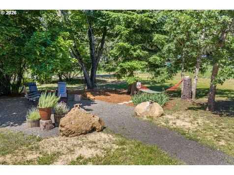 12 Corner Road Underwood WA 98651