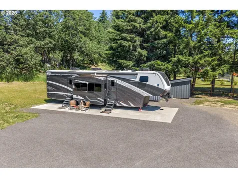 12 Corner Road Underwood WA 98651