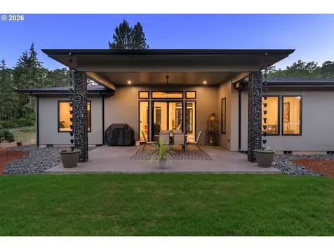 12 Corner Road Underwood WA 98651