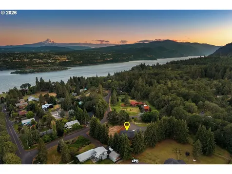 12 Corner Road Underwood WA 98651