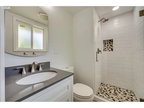 15015 NE 74th Street Vancouver WA 98682