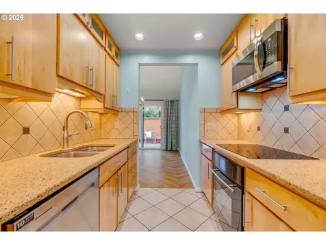 4218 NE 125th Place Portland OR 97230