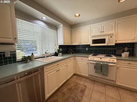 5815 SW 194th Avenue Beaverton OR 97078