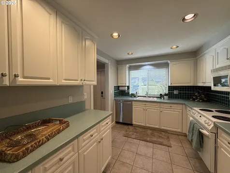 5815 SW 194th Avenue Beaverton OR 97078