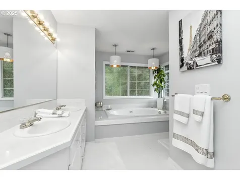 15730 SW Bobwhite Circle Beaverton OR 97007