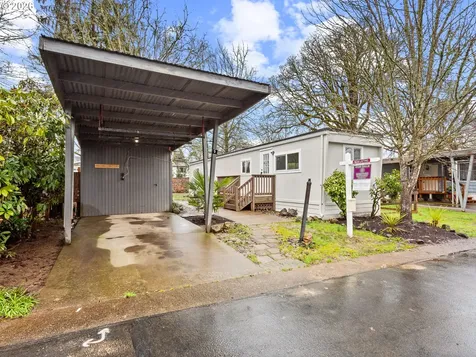 500 N Gilwood Street Carlton OR 97111