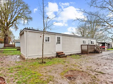 500 N Gilwood Street Carlton OR 97111