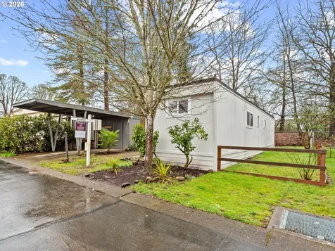500 N Gilwood Street Carlton OR 97111