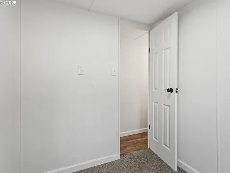 500 N Gilwood Street Carlton OR 97111