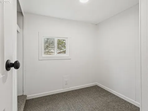 500 N Gilwood Street Carlton OR 97111