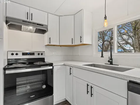 500 N Gilwood Street Carlton OR 97111