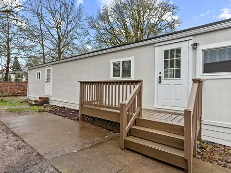 500 N Gilwood Street Carlton OR 97111