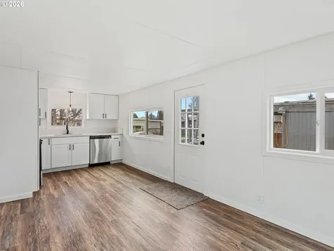 500 N Gilwood Street Carlton OR 97111