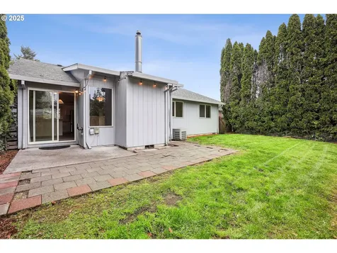 9328 N Richmond Avenue Portland OR 97203