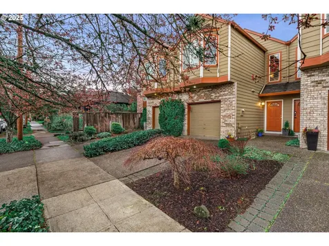 5951 S Hood Avenue Portland OR 97239