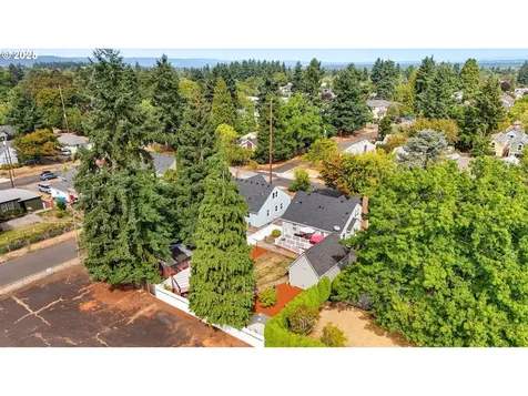 2200 N Dekum Street Portland OR 97217