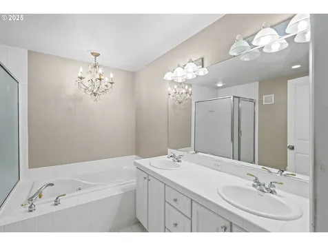 20 Summit Ridge Court Lake Oswego OR 97035