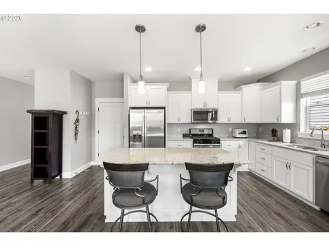 1293 S 9th Street Independence OR 97351