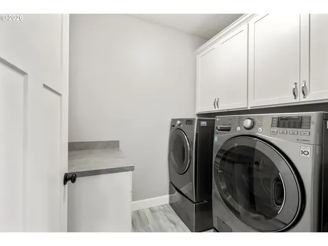 1293 S 9th Street Independence OR 97351