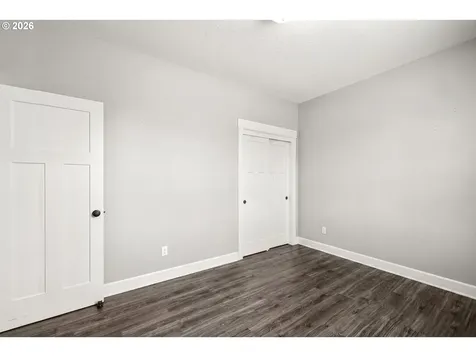 1293 S 9th Street Independence OR 97351