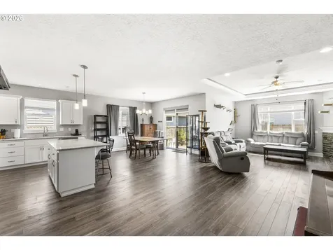 1293 S 9th Street Independence OR 97351