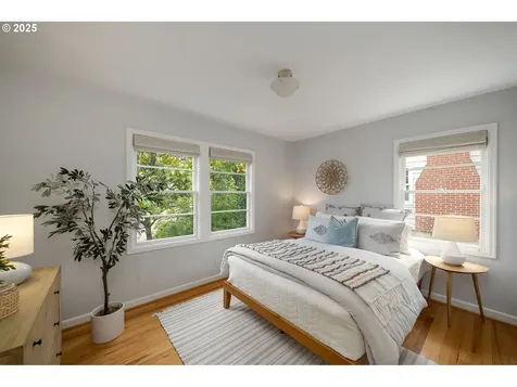5935 NE 18th Avenue Portland OR 97211