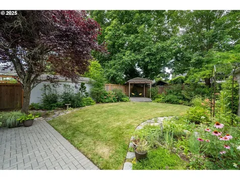 5935 NE 18th Avenue Portland OR 97211