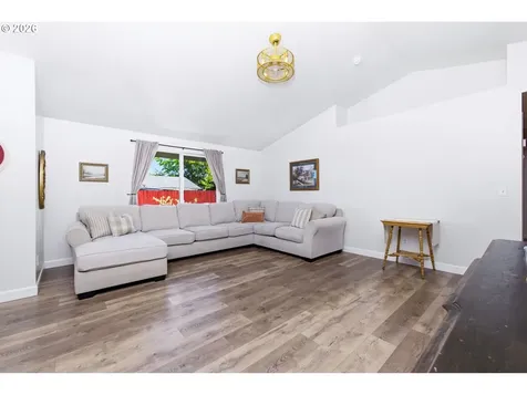 633 Cedar Street Independence OR 97351