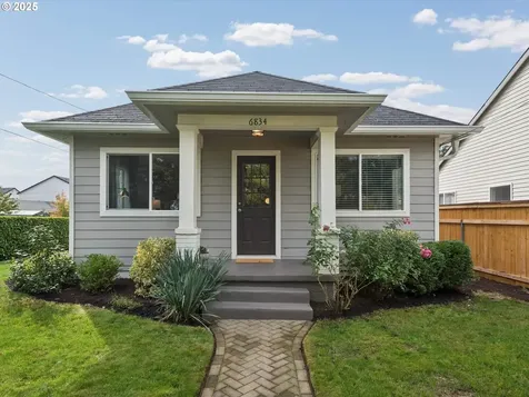 6834 SE Ogden Street Portland OR 97206