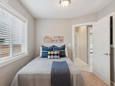 6834 SE Ogden Street Portland OR 97206