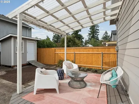 6834 SE Ogden Street Portland OR 97206