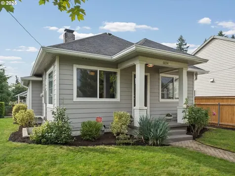 6834 SE Ogden Street Portland OR 97206