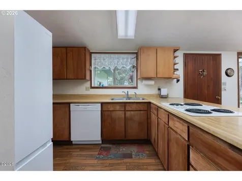 162 SW 82nd Street South Beach OR 97366