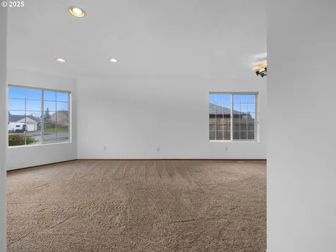18890 Highland Drive Oregon City OR 97045
