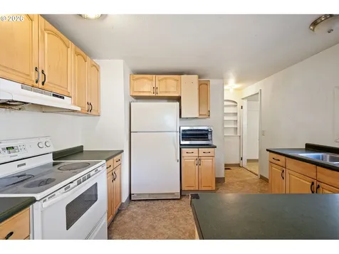 401 Deal Street Junction City OR 97448