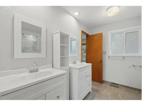 7209 NE 62nd Avenue Vancouver WA 98661