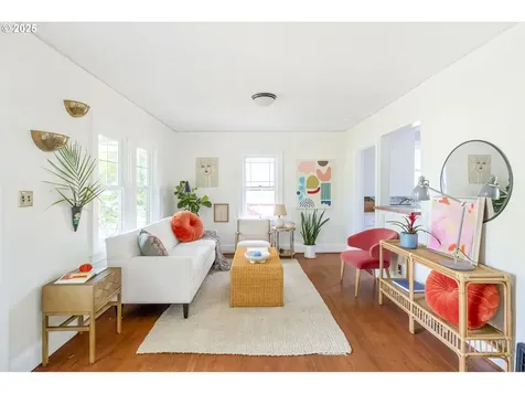 7228 N Villard Avenue Portland OR 97217