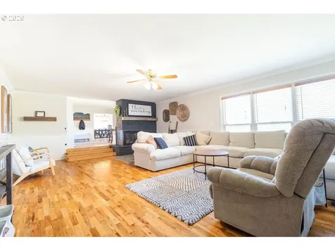 2703 N Spruce Street La Grande OR 97850