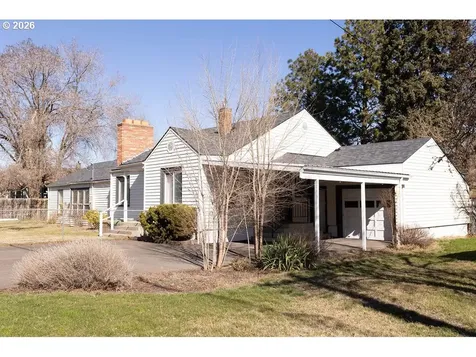2703 N Spruce Street La Grande OR 97850