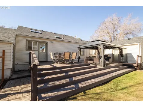 2703 N Spruce Street La Grande OR 97850