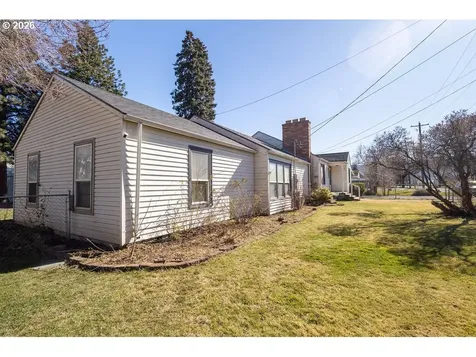2703 N Spruce Street La Grande OR 97850