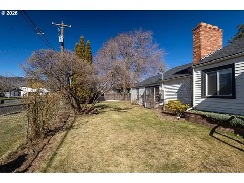 2703 N Spruce Street La Grande OR 97850