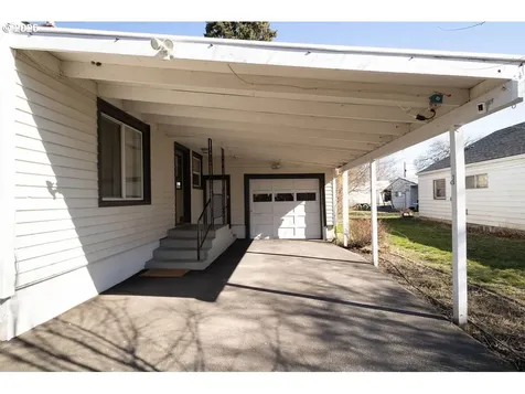 2703 N Spruce Street La Grande OR 97850